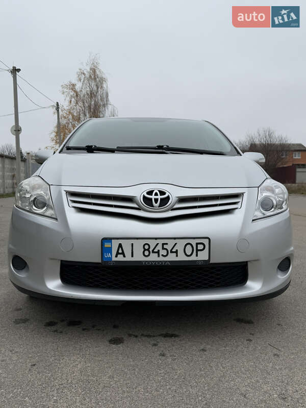 Toyota Auris 2013