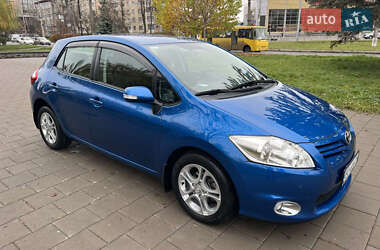 Хетчбек Toyota Auris 2011 в Києві
