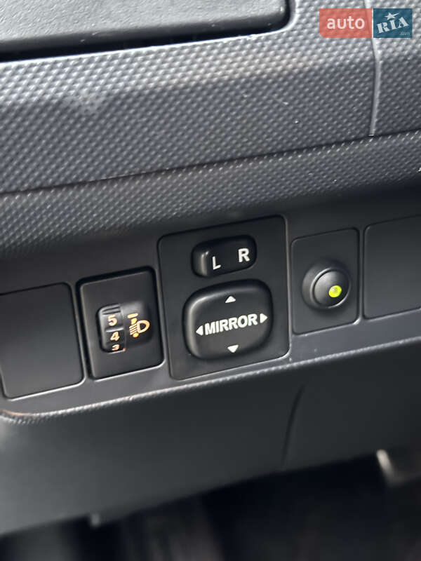 Хэтчбек Toyota Auris 2008 в Киеве фото 20 Хэтчбек Toyota Auris 2008 в Киеве