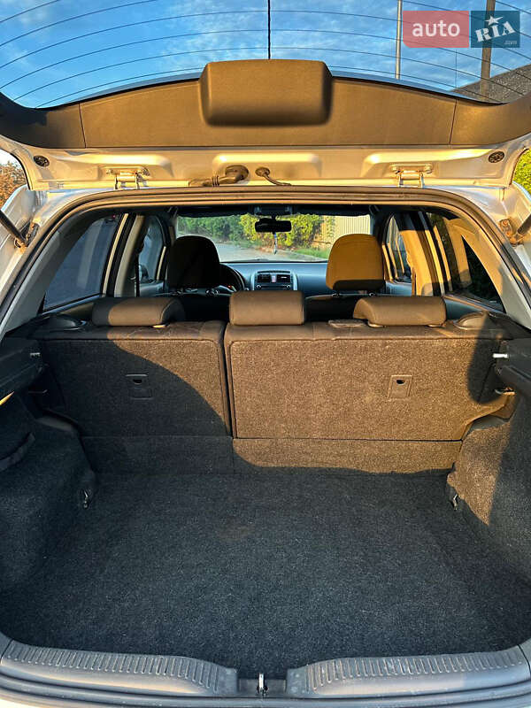 Хэтчбек Toyota Auris 2007 в Баранинцах фото 12 Хэтчбек Toyota Auris 2007 в Баранинцах