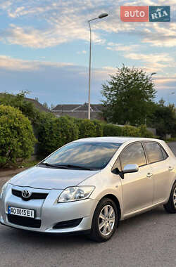 Хетчбек Toyota Auris 2007 в Баранинці