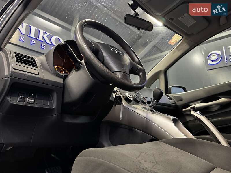 Хэтчбек Toyota Auris 2008 в Киеве фото 28 Хэтчбек Toyota Auris 2008 в Киеве