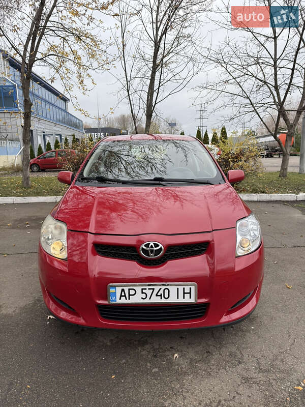 Хэтчбек Toyota Auris 2008 в Киеве