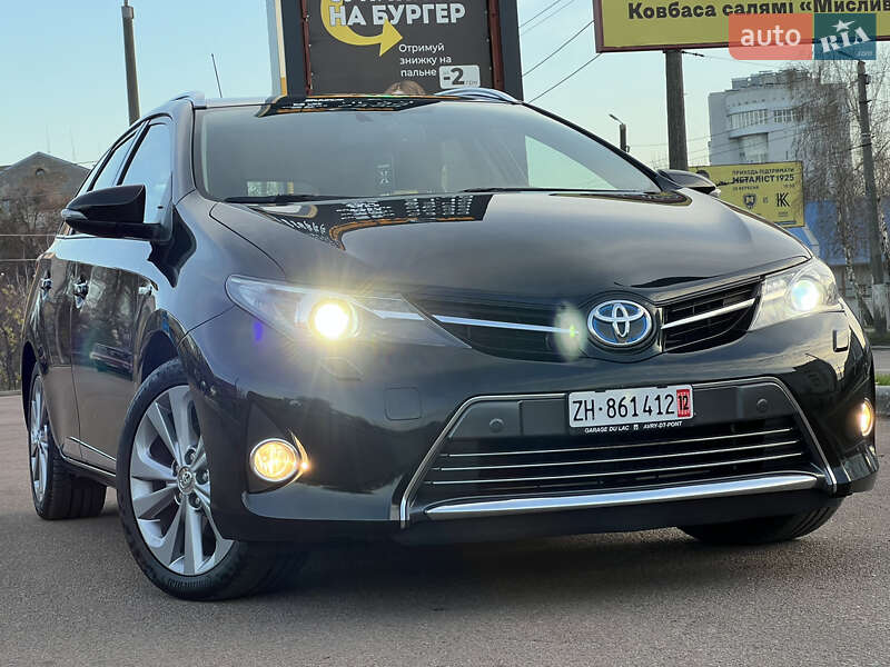 Универсал Toyota Auris 2014 в Житомире фото 3 Универсал Toyota Auris 2014 в Житомире