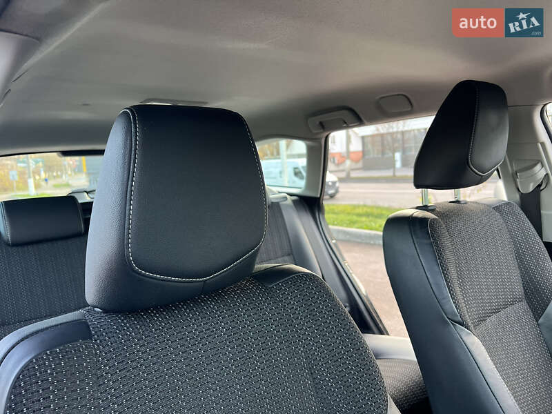 Универсал Toyota Auris 2014 в Житомире фото 34 Универсал Toyota Auris 2014 в Житомире