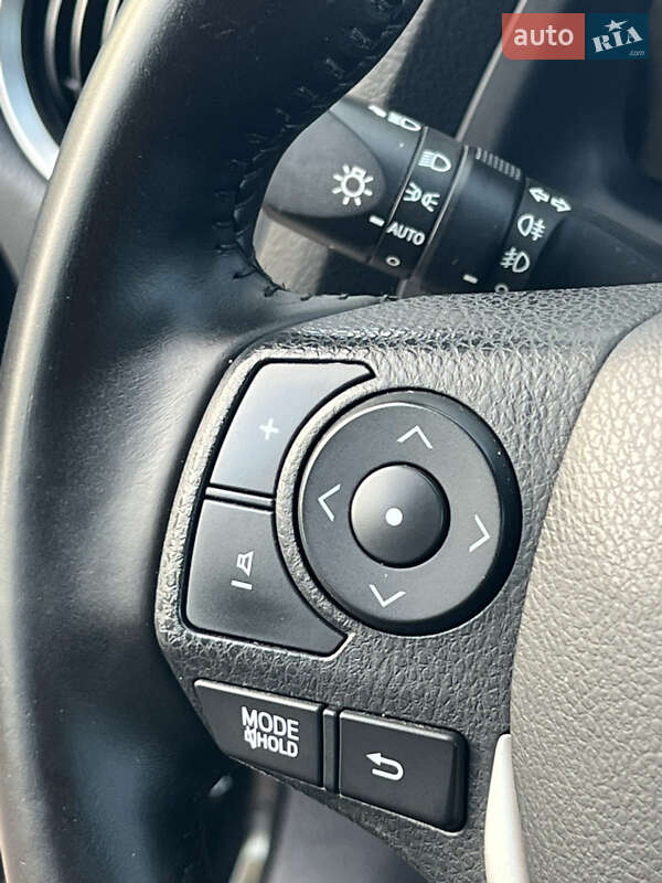 Универсал Toyota Auris 2014 в Житомире фото 46 Универсал Toyota Auris 2014 в Житомире