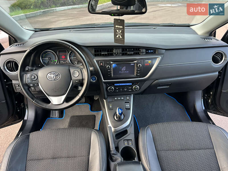 Универсал Toyota Auris 2014 в Житомире фото 50 Универсал Toyota Auris 2014 в Житомире
