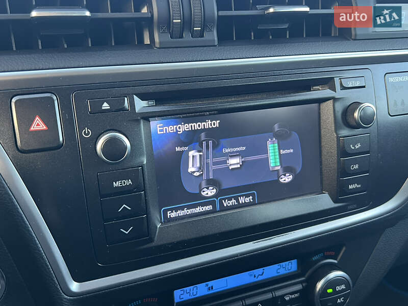 Универсал Toyota Auris 2014 в Житомире фото 66 Универсал Toyota Auris 2014 в Житомире