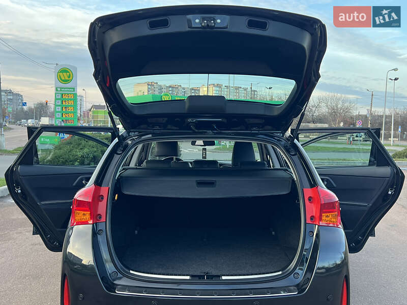 Универсал Toyota Auris 2014 в Житомире фото 70 Универсал Toyota Auris 2014 в Житомире