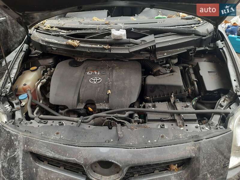 Хэтчбек Toyota Auris 2007 в Киеве