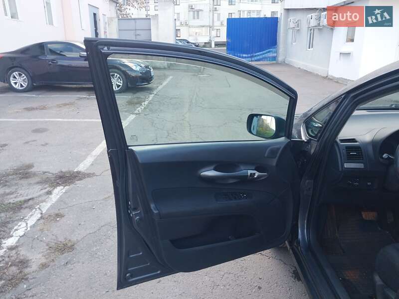 Хэтчбек Toyota Auris 2008 в Николаеве фото 15 Хэтчбек Toyota Auris 2008 в Николаеве