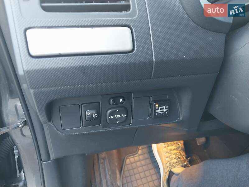 Хэтчбек Toyota Auris 2008 в Николаеве фото 21 Хэтчбек Toyota Auris 2008 в Николаеве