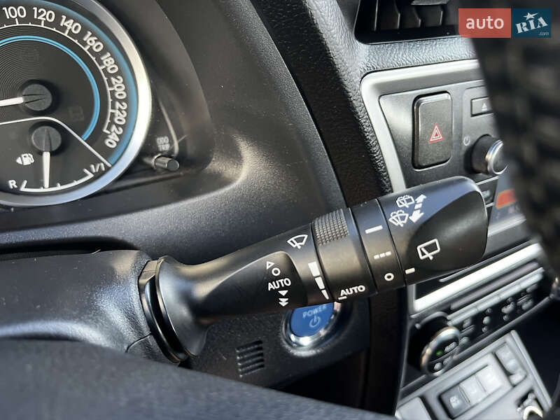 Хэтчбек Toyota Auris 2013 в Луцке фото 29 Хэтчбек Toyota Auris 2013 в Луцке