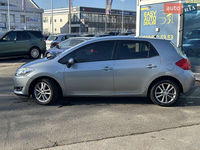 Хэтчбек Toyota Auris 2008 в Киеве