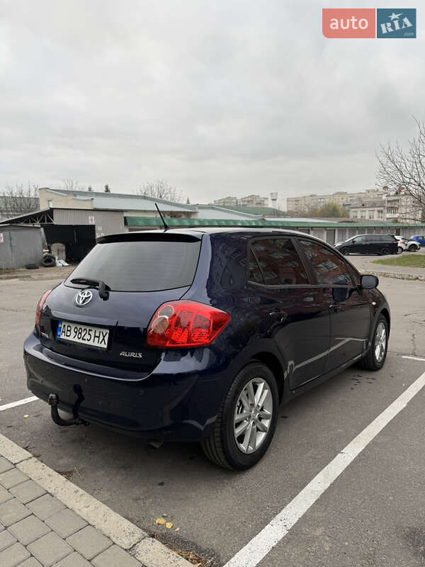 Хэтчбек Toyota Auris 2008 в Виннице