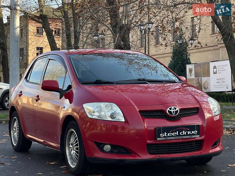 Хэтчбек Toyota Auris 2008 в Николаеве