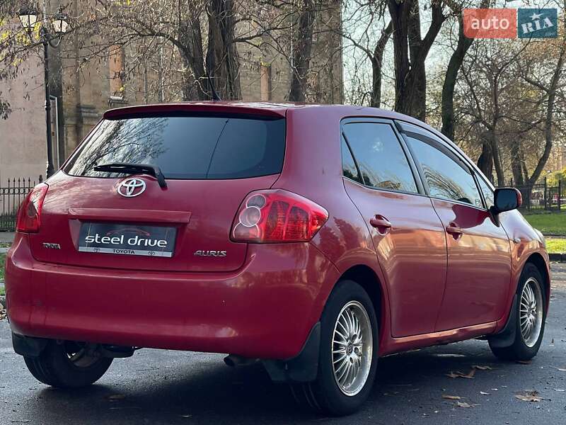 Хэтчбек Toyota Auris 2008 в Николаеве