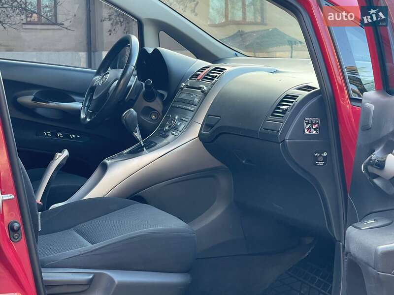 Хэтчбек Toyota Auris 2008 в Николаеве