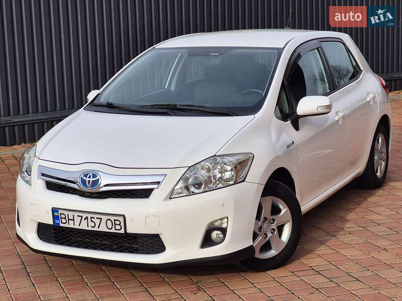 Toyota Auris 2011
