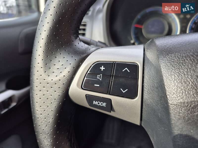 Хетчбек Toyota Auris 2011 в Одесі