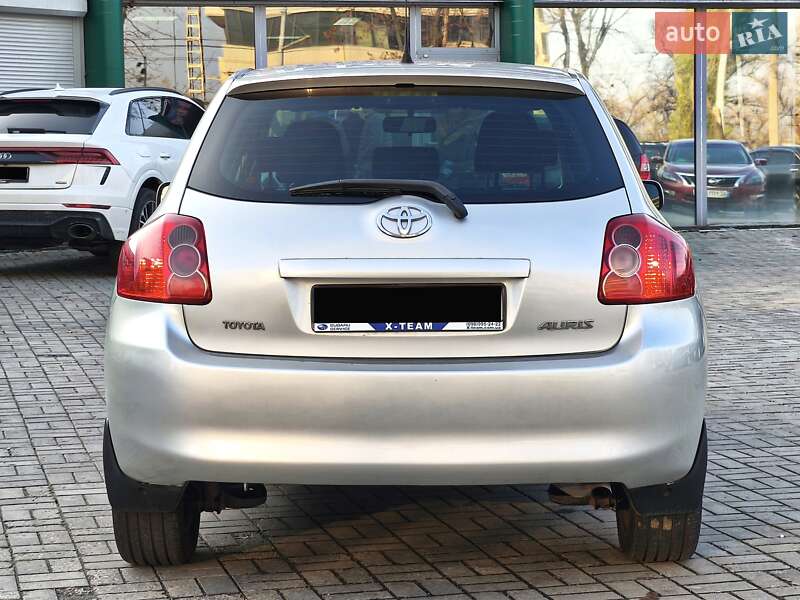 Хетчбек Toyota Auris 2007 в Дніпрі