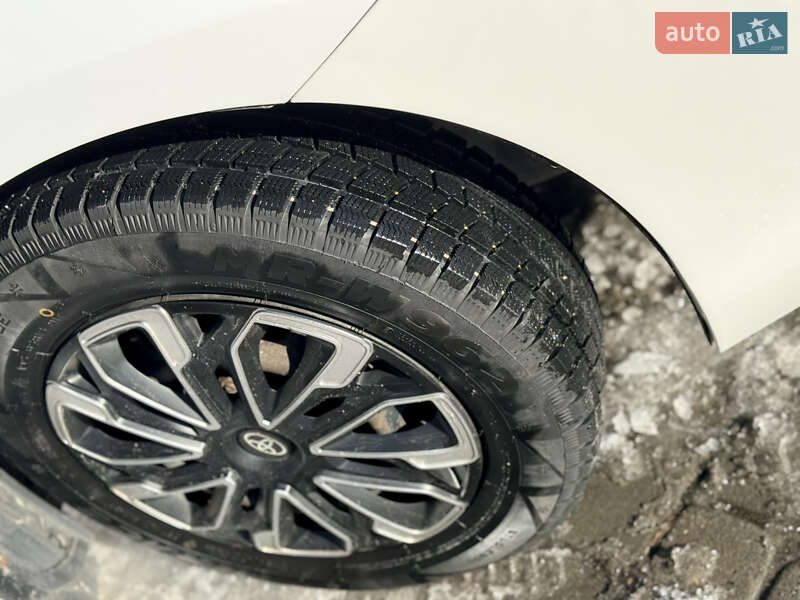 Универсал Toyota Auris 2016 в Львове фото 9 Универсал Toyota Auris 2016 в Львове
