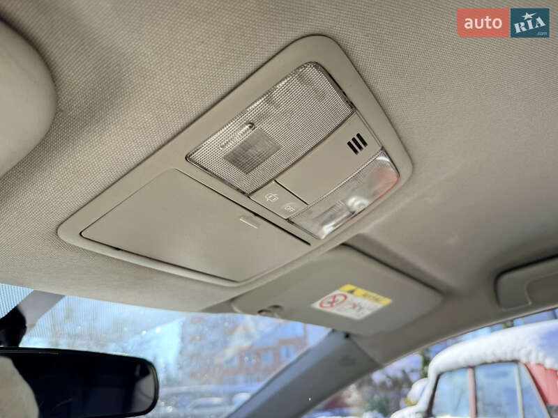 Универсал Toyota Auris 2016 в Львове фото 19 Универсал Toyota Auris 2016 в Львове