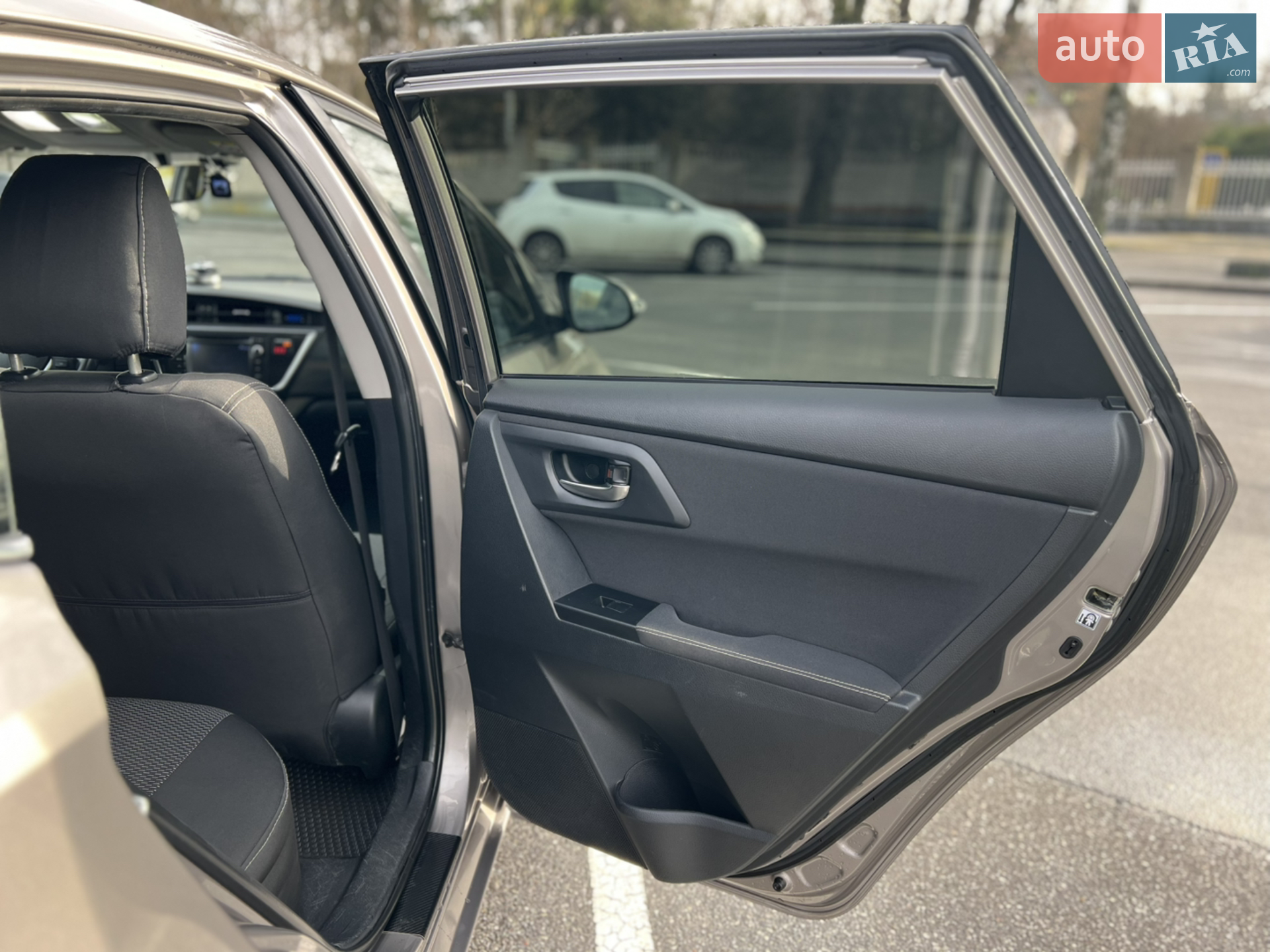 2013 Toyota Auris - мініатюра 17