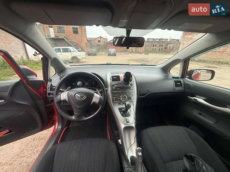 Хэтчбек Toyota Auris 2008 в Чернигове
