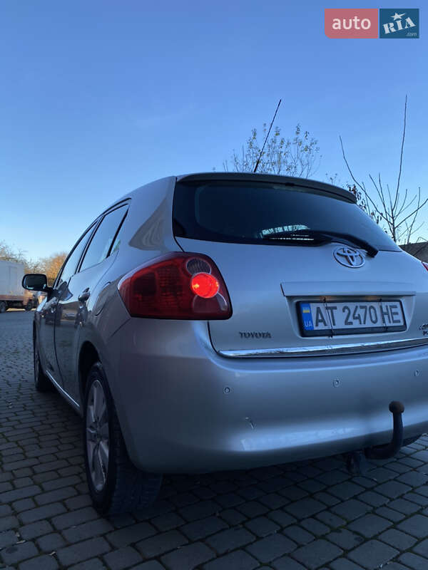 Хетчбек Toyota Auris 2006 в Івано-Франківську