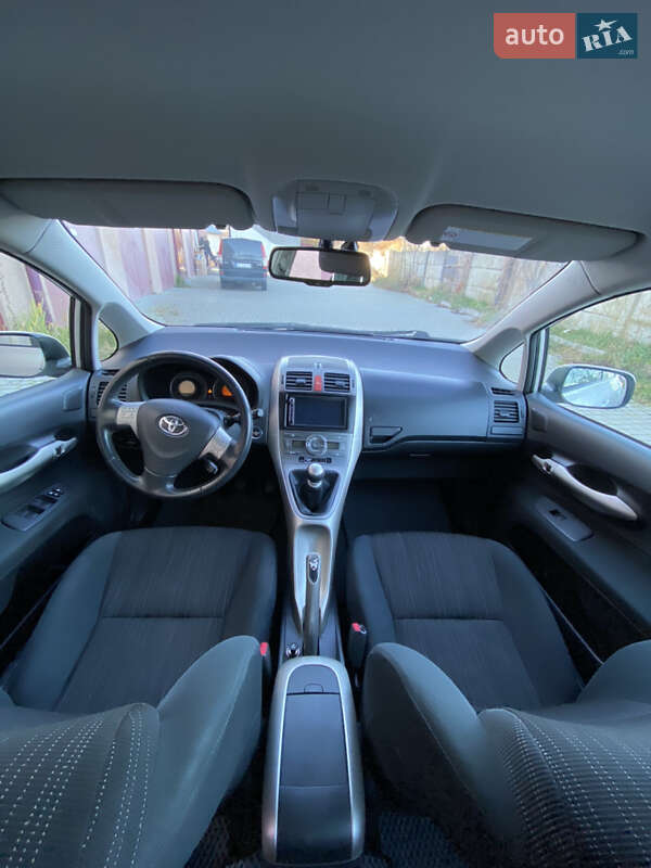 Хетчбек Toyota Auris 2006 в Івано-Франківську