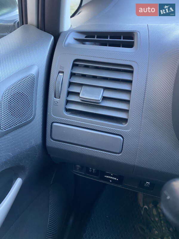 Хетчбек Toyota Auris 2006 в Івано-Франківську