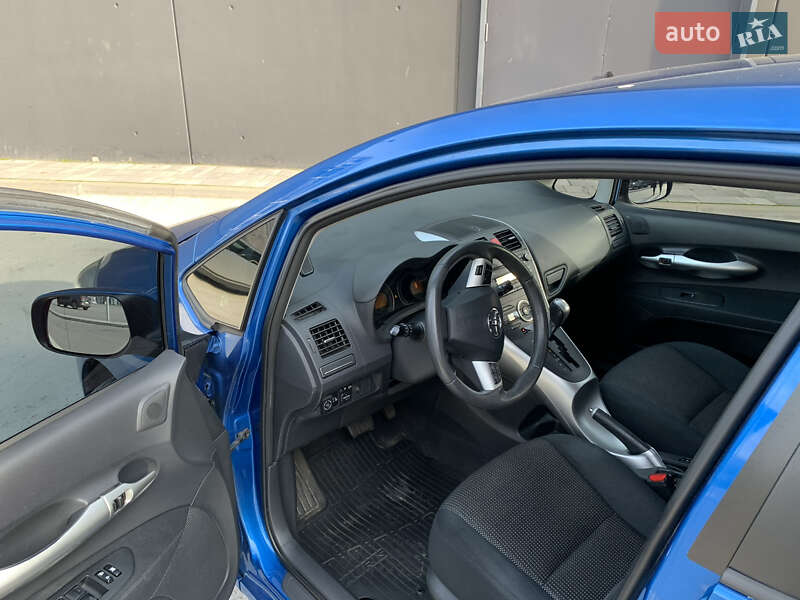 Хетчбек Toyota Auris 2010 в Києві