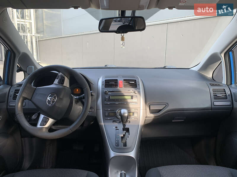 Хетчбек Toyota Auris 2010 в Києві