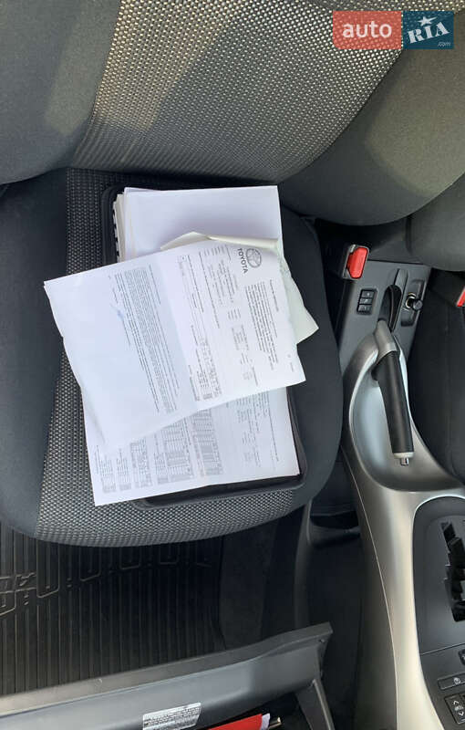 Хетчбек Toyota Auris 2010 в Києві