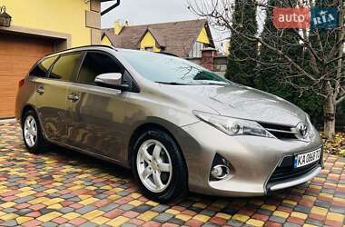 Универсал Toyota Auris 2013 в Луцке
