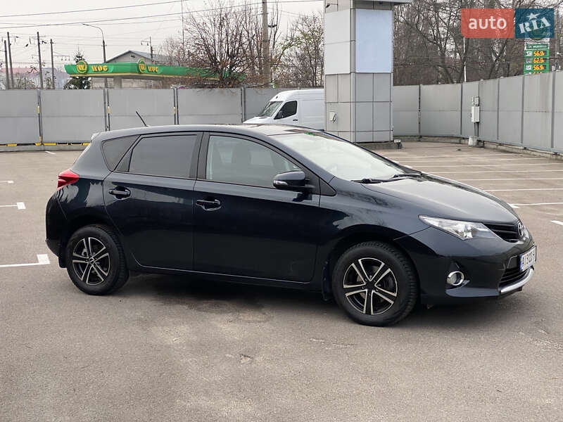 Хетчбек Toyota Auris 2014 в Києві фото 7 Хетчбек Toyota Auris 2014 в Києві