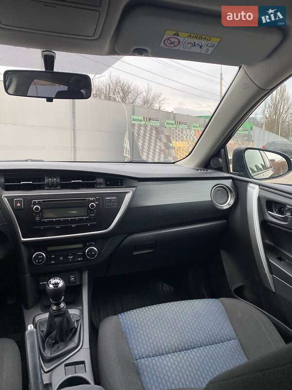 Хетчбек Toyota Auris 2014 в Києві фото 43 Хетчбек Toyota Auris 2014 в Києві