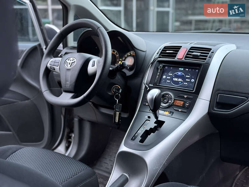Хетчбек Toyota Auris 2011 в Києві фото 10 Хетчбек Toyota Auris 2011 в Києві