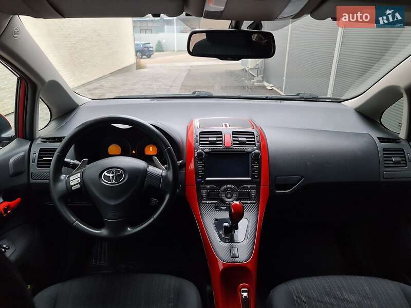 Хэтчбек Toyota Auris 2008 в Киеве