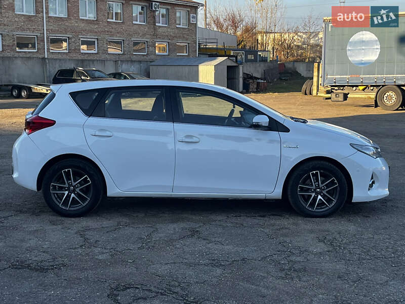 Хэтчбек Toyota Auris 2013 в Луцке