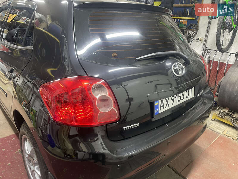 Хэтчбек Toyota Auris 2008 в Харькове