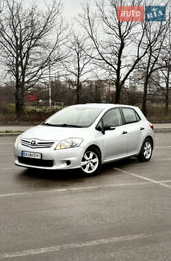 Хетчбек Toyota Auris 2011 в Кропивницькому
