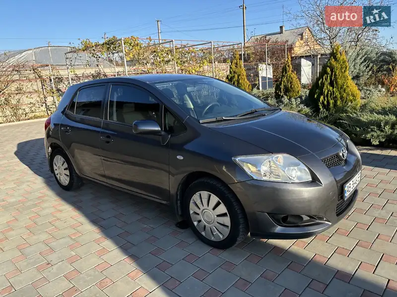 Toyota Auris 2009