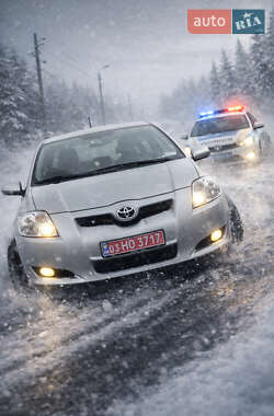 Хэтчбек Toyota Auris 2007 в Луцке