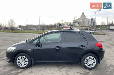 Хэтчбек Toyota Auris 2008 в Киеве