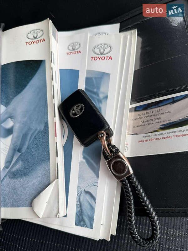 Хэтчбек Toyota Auris 2007 в Львове