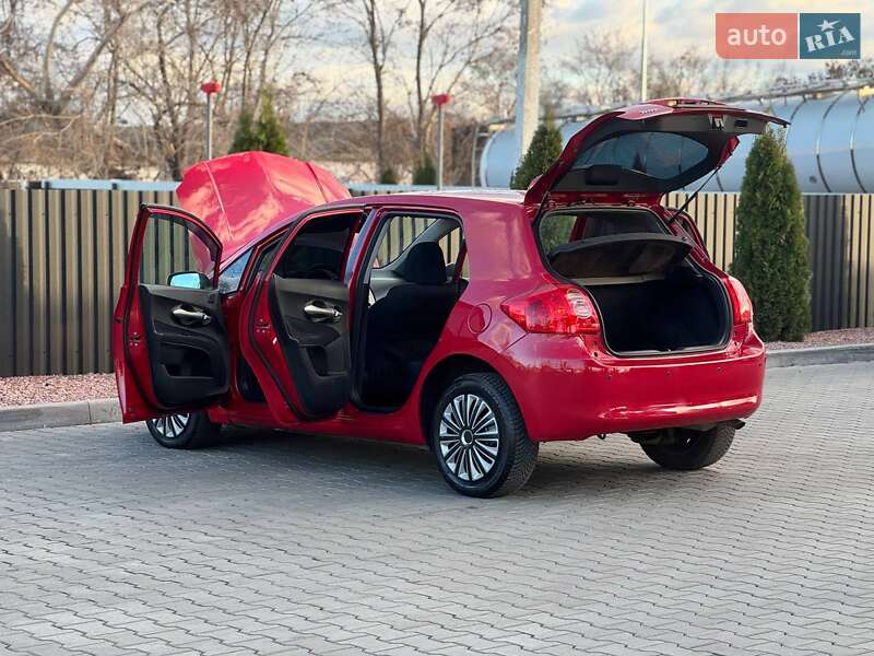Хэтчбек Toyota Auris 2007 в Одессе