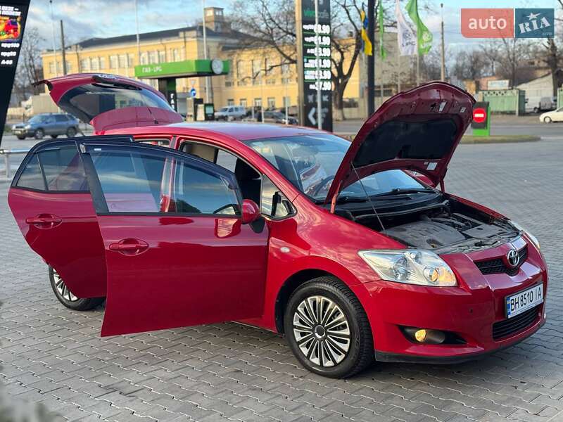 Хэтчбек Toyota Auris 2007 в Одессе