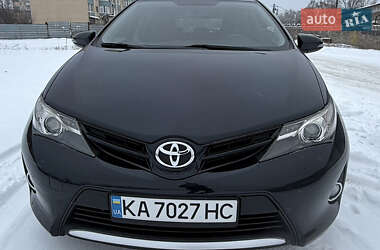 Хэтчбек Toyota Auris 2013 в Новомосковске